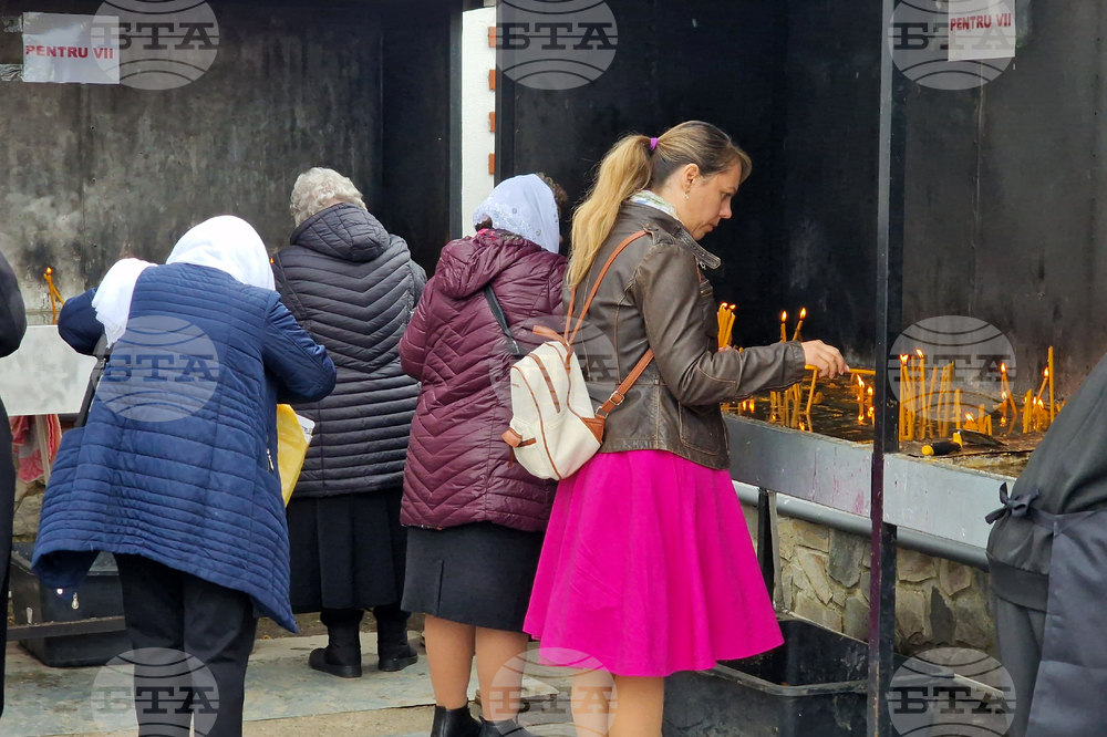 Румъния - Драганещ-Влашка - поклонение пред Честната глава на Свети Георги Победоносец