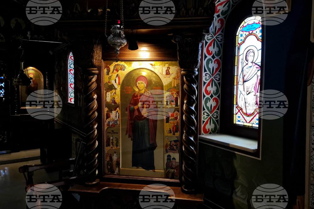 Румъния - Драганещ-Влашка - поклонение пред Честната глава на Свети Георги Победоносец