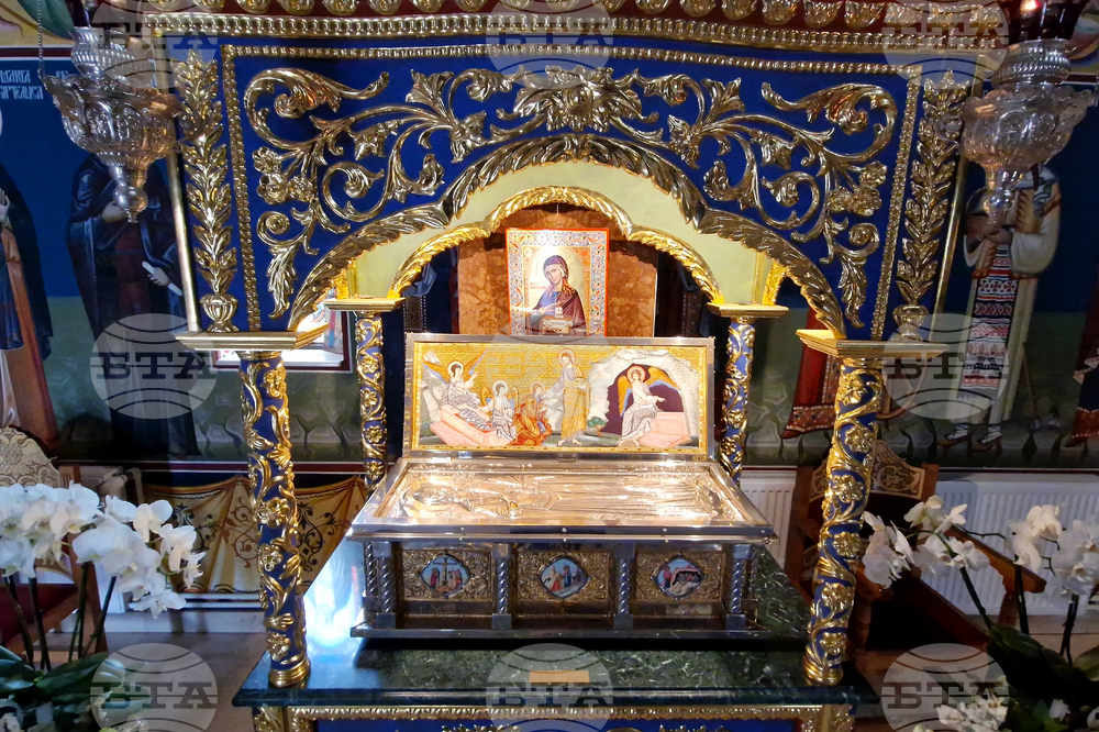 Румъния - Драганещ-Влашка - поклонение пред Честната глава на Свети Георги Победоносец