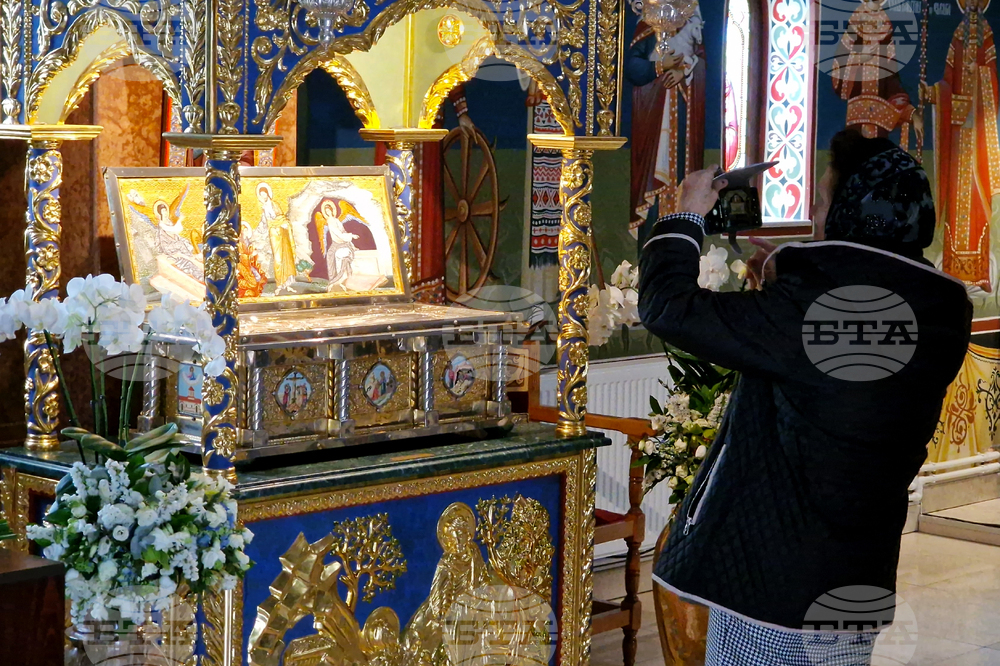 Румъния - Драганещ-Влашка - поклонение пред Честната глава на Свети Георги Победоносец