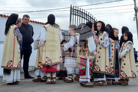 Румъния - Драганещ-Влашка - поклонение пред Честната глава на Свети Георги Победоносец