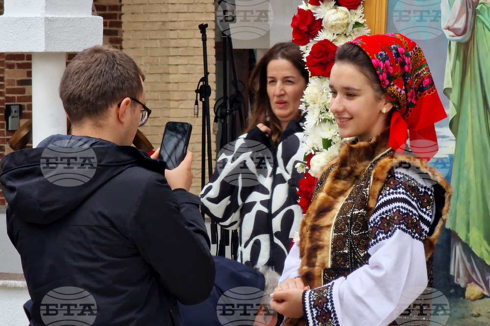 Румъния - Драганещ-Влашка - поклонение пред Честната глава на Свети Георги Победоносец