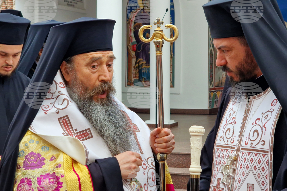 Румъния - Драганещ-Влашка - поклонение пред Честната глава на Свети Георги Победоносец