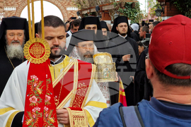 Румъния - Драганещ-Влашка - поклонение пред Честната глава на Свети Георги Победоносец