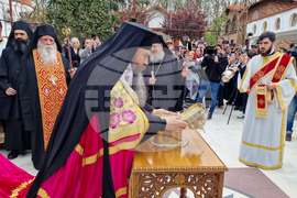 Румъния - Драганещ-Влашка - поклонение пред Честната глава на Свети Георги Победоносец