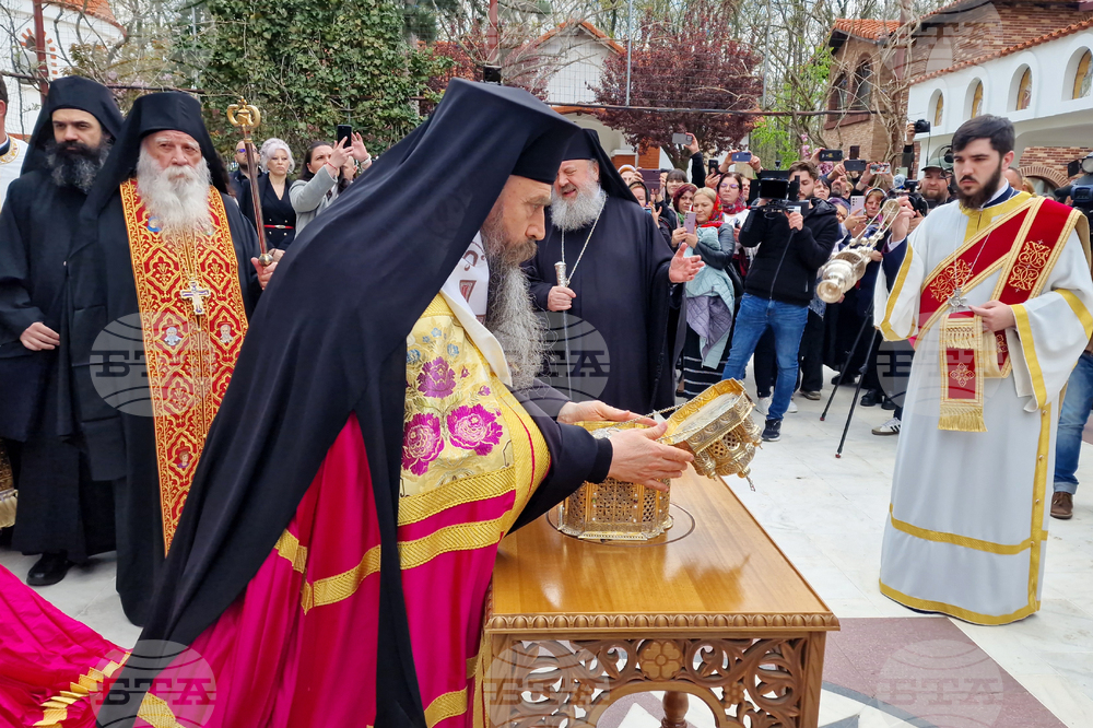 Румъния - Драганещ-Влашка - поклонение пред Честната глава на Свети Георги Победоносец