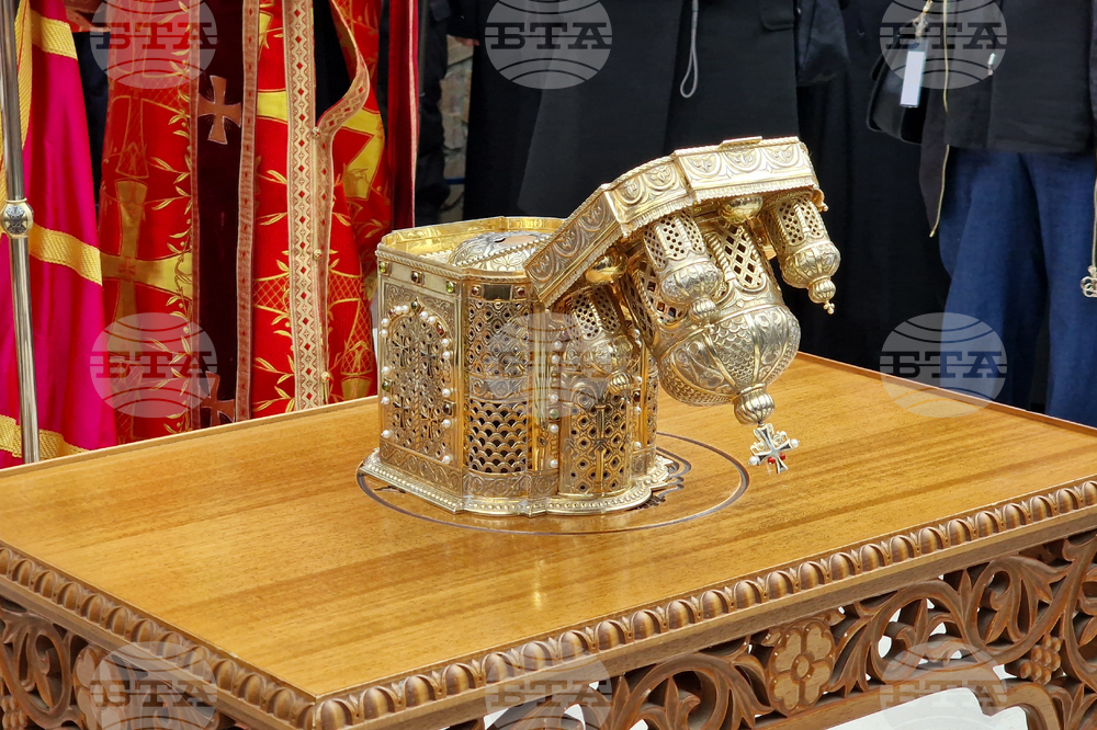 Румъния - Драганещ-Влашка - поклонение пред Честната глава на Свети Георги Победоносец