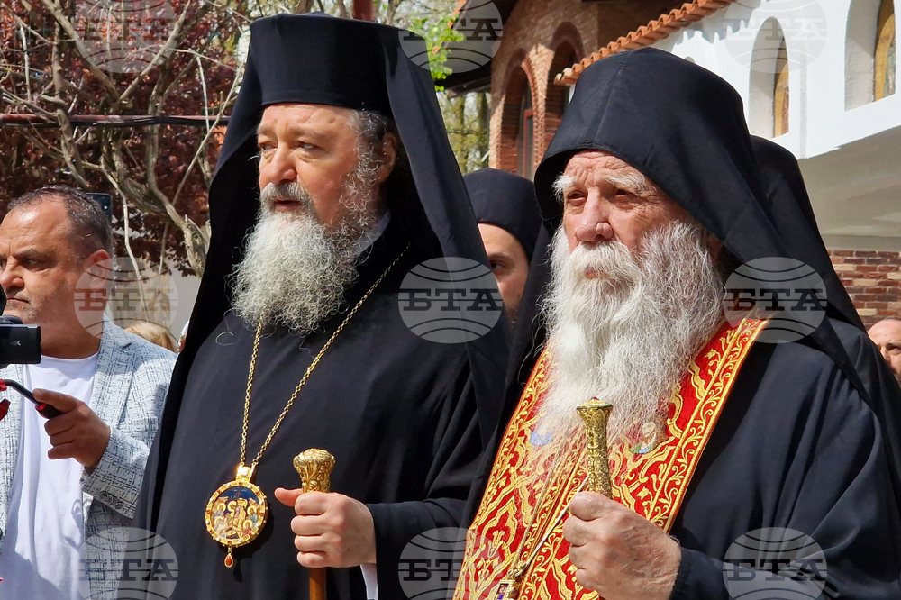 Румъния - Драганещ-Влашка - поклонение пред Честната глава на Свети Георги Победоносец