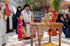 Румъния - Драганещ-Влашка - поклонение пред Честната глава на Свети Георги Победоносец