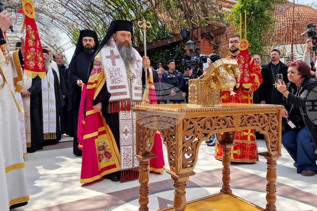 Румъния - Драганещ-Влашка - поклонение пред Честната глава на Георги Победоносец