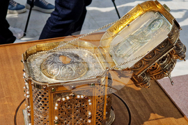 Румъния - Драганещ-Влашка - поклонение пред Честната глава на Свети Георги Победоносец