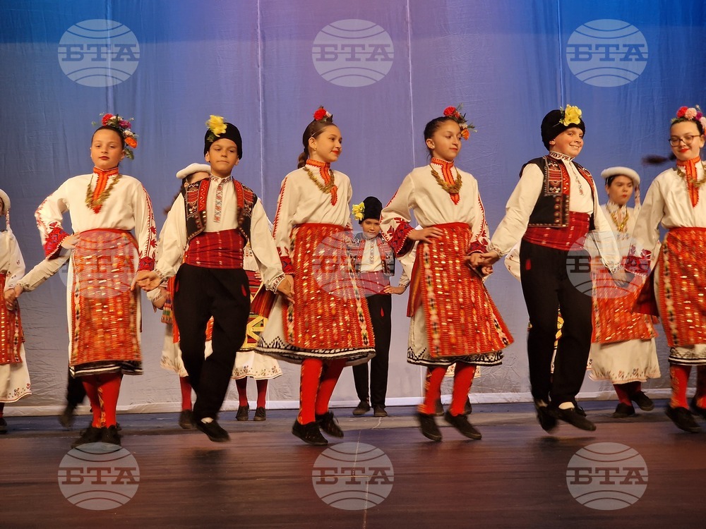 Разград - благотворителен концерт - „От деца за деца“