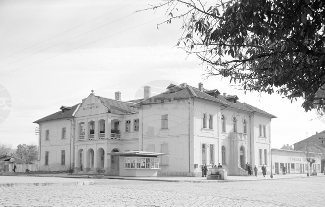 Народно читалище „Постоянство 1856" в Лом