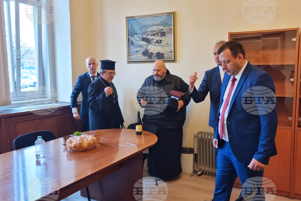Народно събрание - Възраждане - стая - освещаване