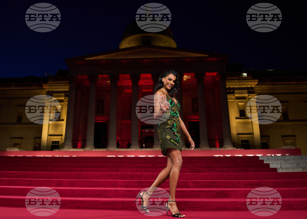Britain The Devil Wears Prada 2 A Night With Runway Photo Call