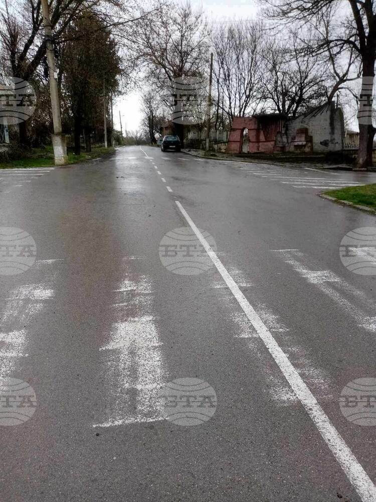 Чужденци и работещи извън България инвестират в имоти в поповското село Ломци и променят облика му