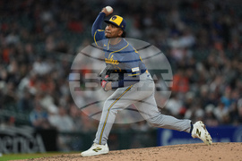 Brewers Tigers Baseball