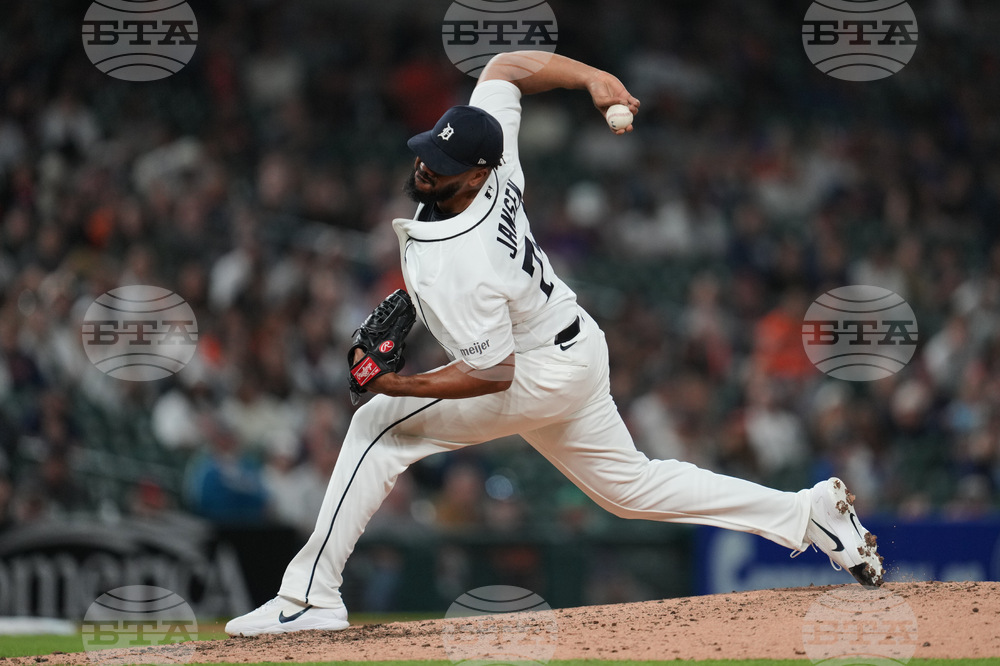 Brewers Tigers Baseball