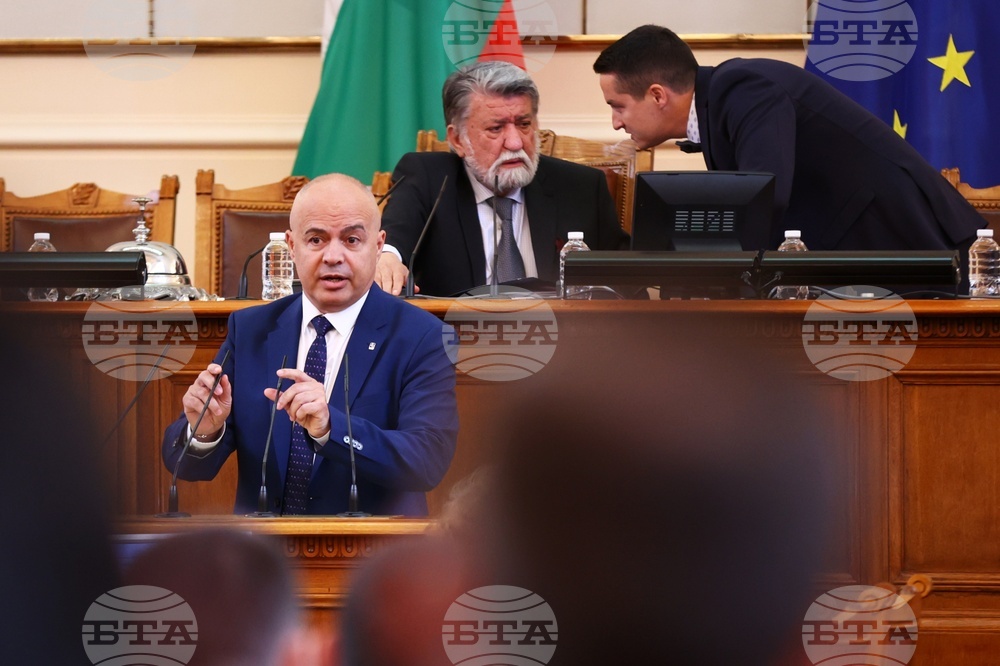 Депутатите да изслушат служебен вицепремиер, председателя на ЦИК и директора на „Информационно обслужване“ АД, предвижда дневният ред на парламента