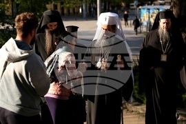 Храм „Св. вмчца Неделя“ - Лазар Български - мощи - литургия