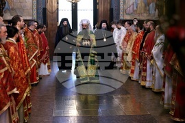 Храм „Св. вмчца Неделя“ - Лазар Български - мощи - литургия