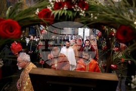 Храм „Св. вмчца Неделя“ - Лазар Български - мощи - литургия