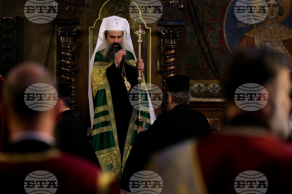 Храм „Св. вмчца Неделя“ - Лазар Български - мощи - литургия