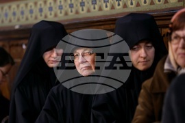 Храм „Св. вмчца Неделя“ - Лазар Български - мощи - литургия