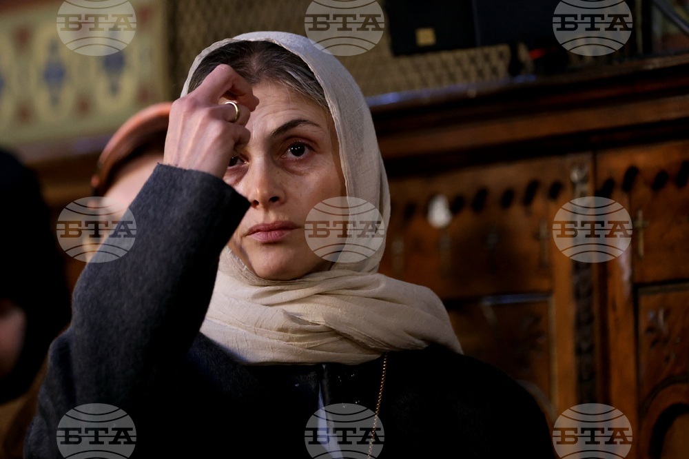 Храм „Св. вмчца Неделя“ - Лазар Български - мощи - литургия