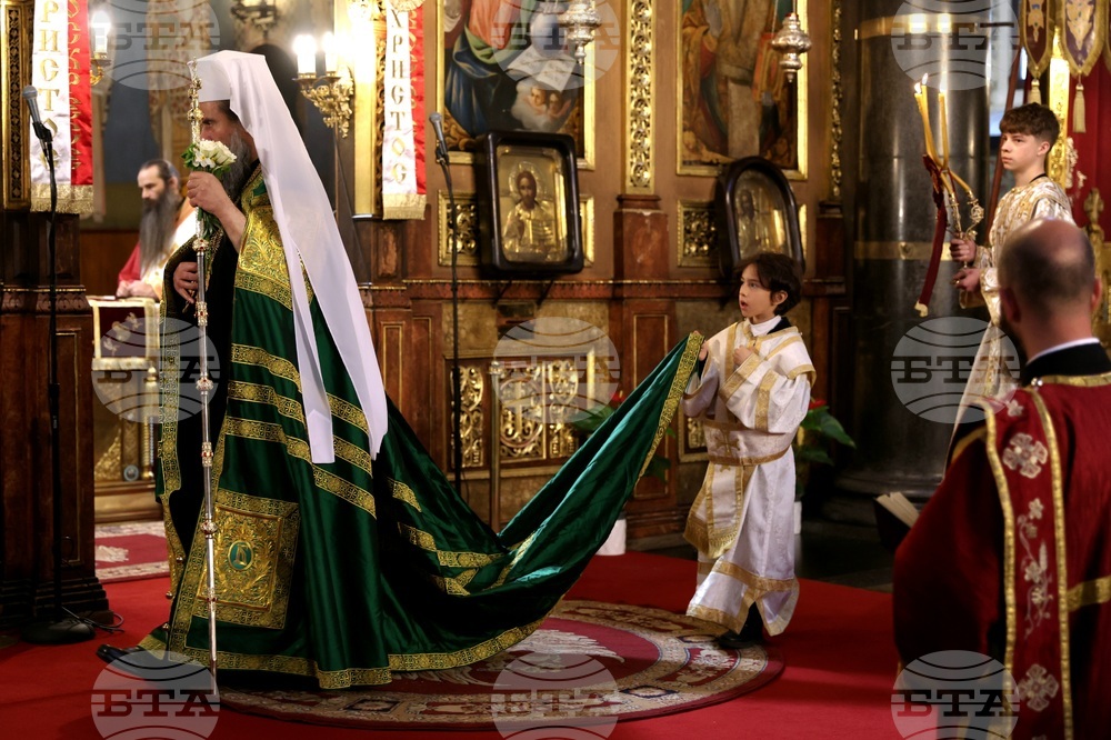 Храм „Св. вмчца Неделя“ - Лазар Български - мощи - литургия