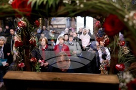 Храм „Св. вмчца Неделя“ - Лазар Български - мощи - литургия