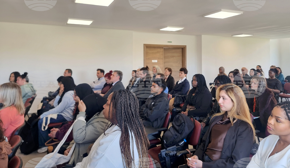 Стара Загора - студентска конференция на тема „Глобални връзки: Съвместно учене отвъд границите“