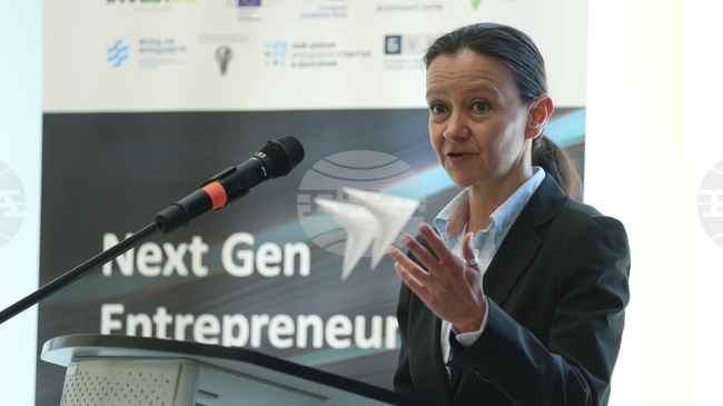 В България трябва да се развие културата за поемане на риск, каза служебният министър на иновациите Ирена Младенова на предприемачески форум 