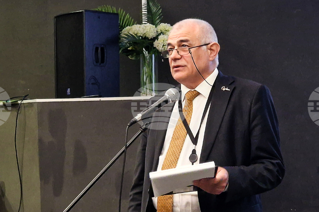 Постъпило е уведомление за масово съкращение в ТЕЦ "Ей И Ес Гълъбово", съобщи директорът на Дирекция „Бюро по труда” - Стара Загора 