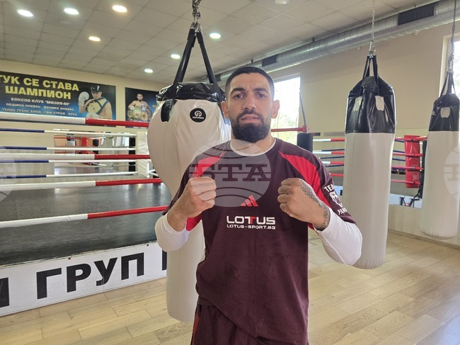 „Излизам на ринга, за да се раздам“, каза боксьорът Йосиф Панов преди двубоя срещу Хоникер Товар в Плевен