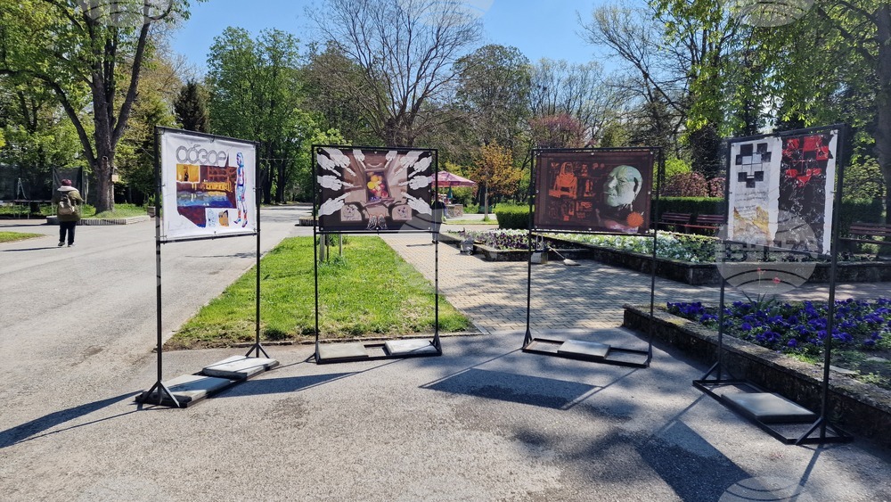 Шумен - изложба „Драсканици от задния чин“ - Михаил Методиев