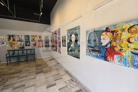 Кърджали - дебютна изложба - „Мелиса в страната на чудесата“