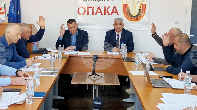 Съветниците в Опака решиха останалите средства за зимно поддържане и снегопочистване да бъдат използвани за плащане на вноски по лизинг