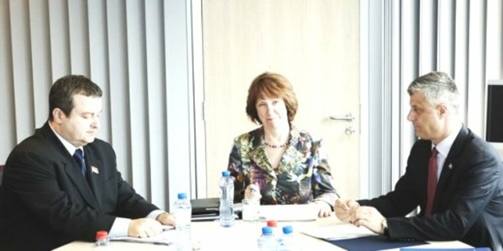 Днес се навършват десет години от подписването на Брюкселското споразумение за нормализиране на отношенията Белград-Прищина