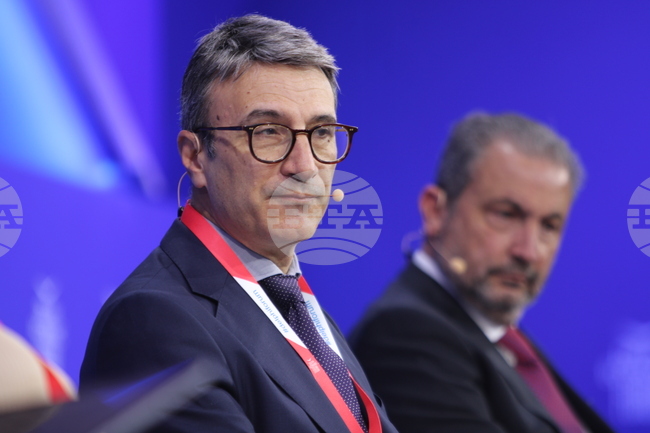 Важността на енергийната инфраструктура и договорите за доставка открои служебният министър на енергетиката Трайчо Трайков в Делфи 