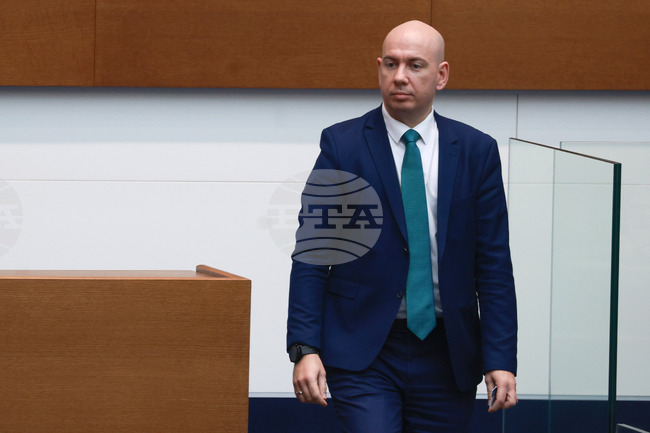 Vazrazhdane Calls on PM Radev to Seek EU Suspension of Funds for North Macedonia