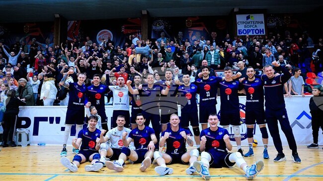 Металург (Перник) ще получи покана за участие във волейболното елитно първенство при мъжете