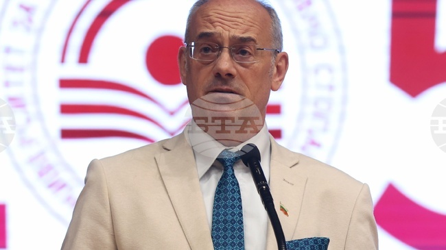 Проф. Атанас Семов ще представи книга и филм за Априлското въстание в Априлци на 9 май