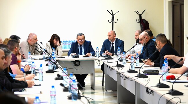 Очаквам ангажимент от всеки кмет и пълна мобилизация за изпълнение на модернизацията на дългосрочната грижа, каза министър Хасан Адемов