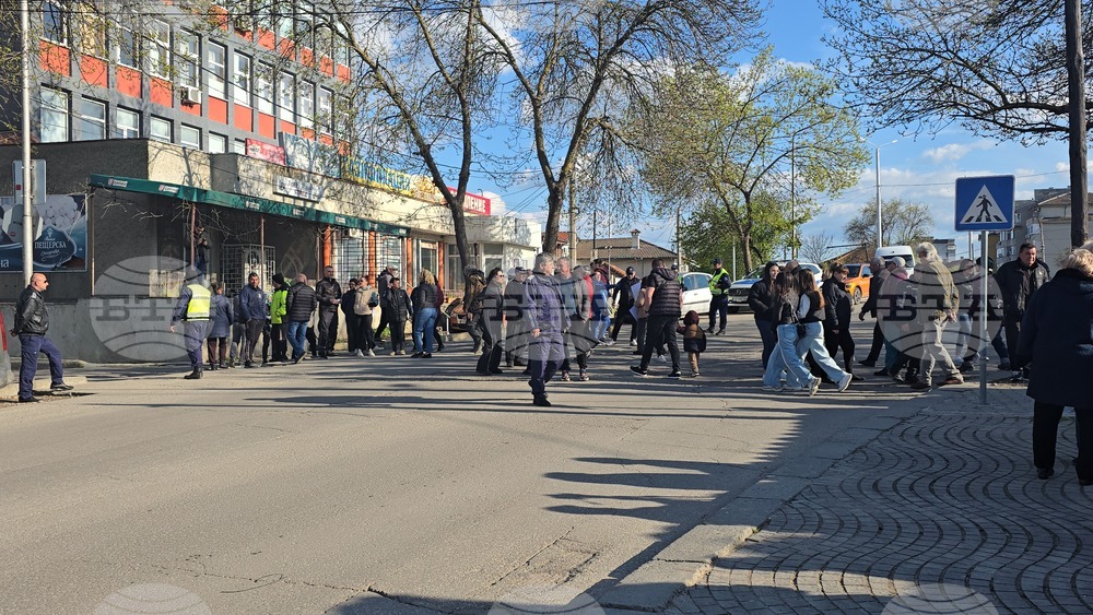 Добрич - протест - улици