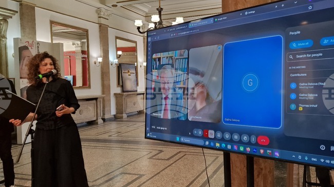 Изложбата „Триумфът на въображението“, в която са показани над 300 произведения на Салвадор Дали, беше открита в Перник