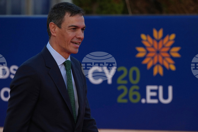 Педро Санчес защити пред парламента бившия испански премиер Сапатеро, обвинен в търговия с влияние