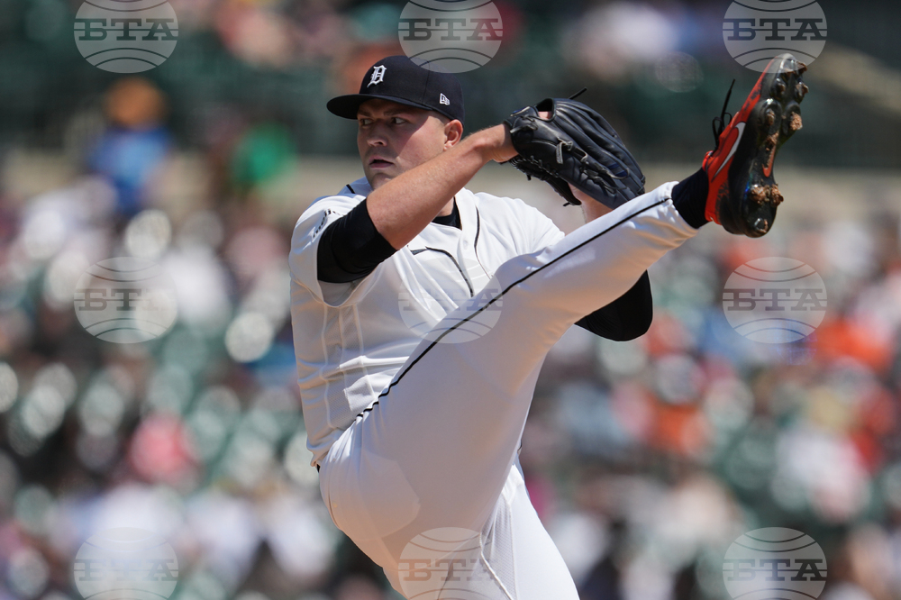 Brewers Tigers Baseball