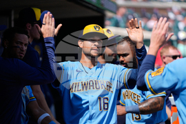 Brewers Tigers Baseball