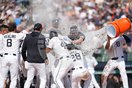Brewers Tigers Baseball